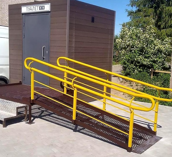 Пандус ля инвалидов с металлическим крыльцом Пандус для инвалидов